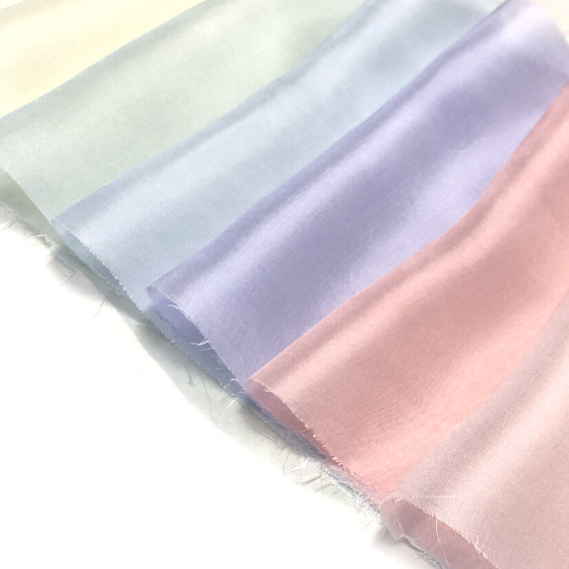 ★専用★未使用品 色無地 縮緬地 薄いアイスグレー 身丈156cm 袷 正絹 ☆専用☆未使用品 色無地 縮緬地 薄いアイスグレー 身丈156cm 袷