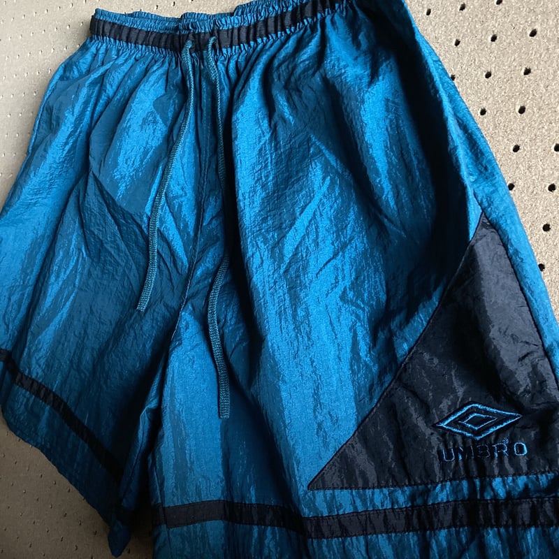 Vintage umbro nylon shorts hotsell