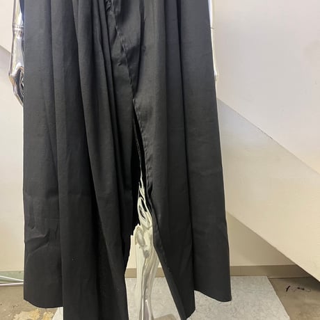 24-05-07 Black long dress [Pull Qus]