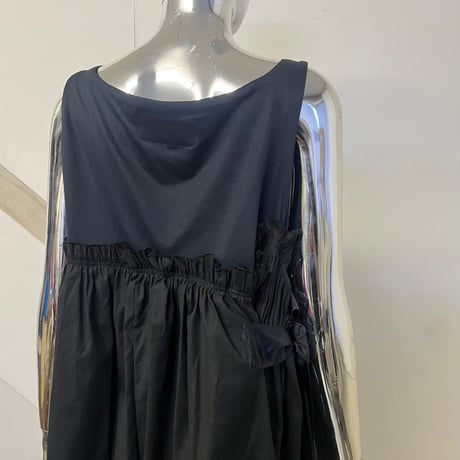24-05-07 Black long dress [Pull Qus]