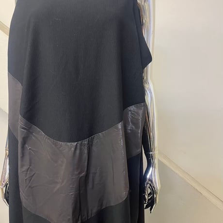 24-03-09 Black dress [Pull Qus]