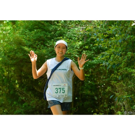 DA MONDE TRAIL ノースリーブTシャツ ドライスムース・ホワイト（リサイクルポリ100%）ロゴカラー・グリーン