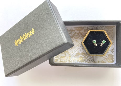 Emerald stardust pierced earring