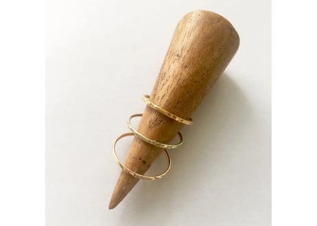 Hand engrave thin18ct Ring / open order for your size