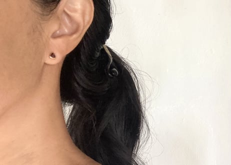 Triangle pair pierce / Garnet