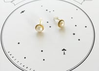 Sun moon simple studs round Pierce / Pearl