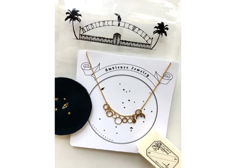 Orbit necklace / just gold