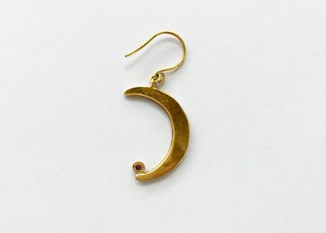 Moon Pierce / Ruby