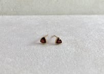 Triangle pair pierce / Garnet