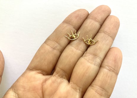 Open your eye pierced earring/ just gold