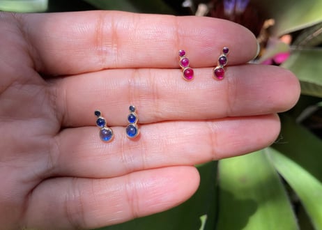 Cabochon drops / Ruby