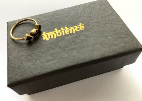 Life goes on Ring / 3 stone black