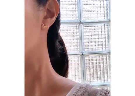 Open your eye pierced earring/ just gold