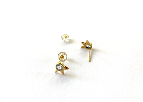 Star shine pierced earring/ Rainbow moonstone