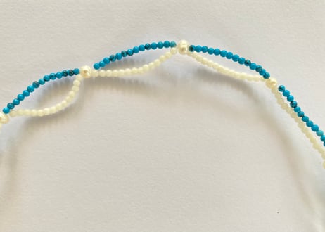 Seashell stroll / beads necklace