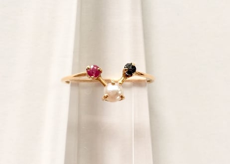Tiny juicy ring / zodiac 3 stones