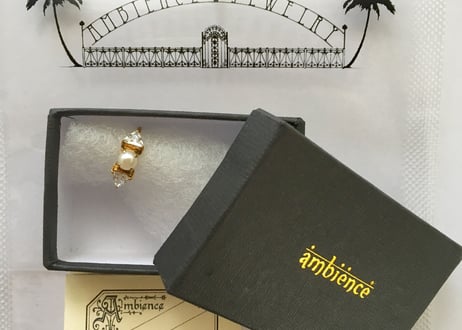 Moon solitaire ring / Pearl , white zircon