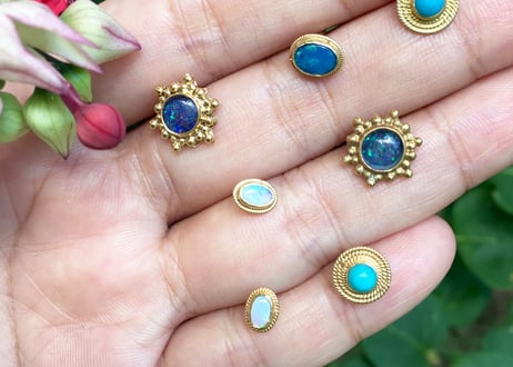 Sun moon simple studs oval Pierce / opal