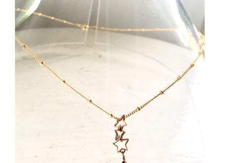 January Birthstone/ Garnet/ 3star charm necklace