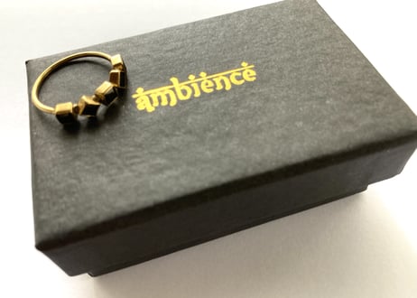 Life goes on Ring / 5 stone Black