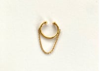 Golden link ear cuff