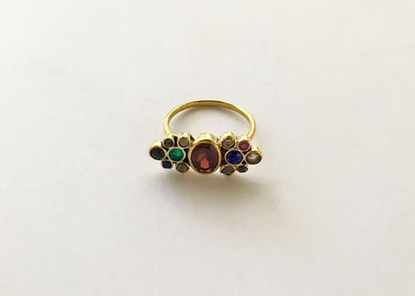 Multi color gems ring / Garnet in center