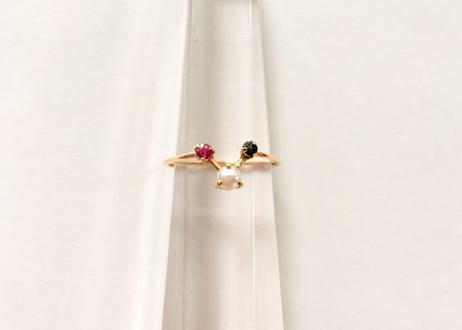 Tiny juicy ring / zodiac 3 stones