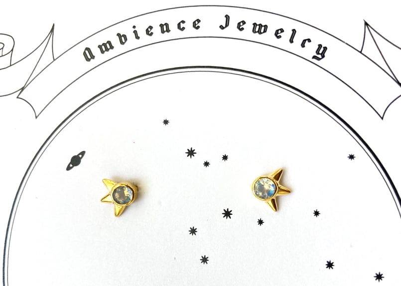 Star shine pierced earring/ Rainbow moonstone | Star shine pierced earring/ Rainbow moonstone |