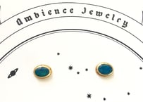 Sun moon simple studs oval Pierce / opal