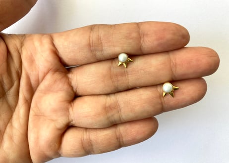 Star shine pierced earring/ pearl