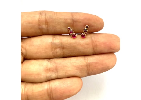 Cabochon drops / Ruby