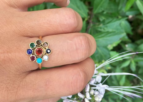 Multi color gems Ring / garnet in center