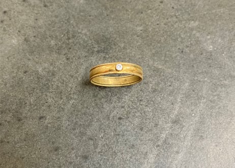 Simple gold rusty ring
