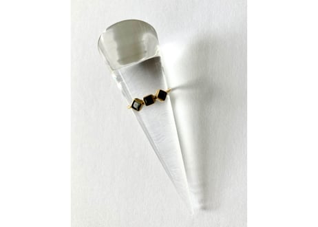 Life goes on Ring / 3 stone black