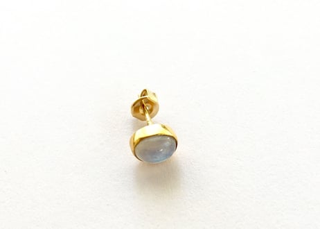 Colours in your ears / rainbow moonstone