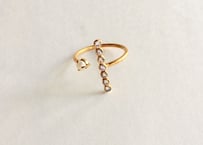The crux ring/ white zircon, white pearl