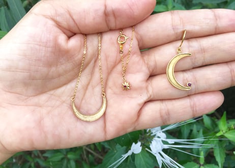 Moon Pierce / Ruby