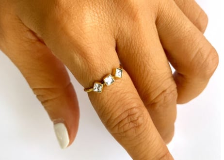 Life goes on Ring / 3 stone white