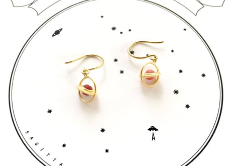 Saturn hook pierce / Red coral
