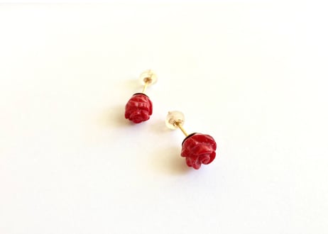 Red coral Rose / pierced earring
