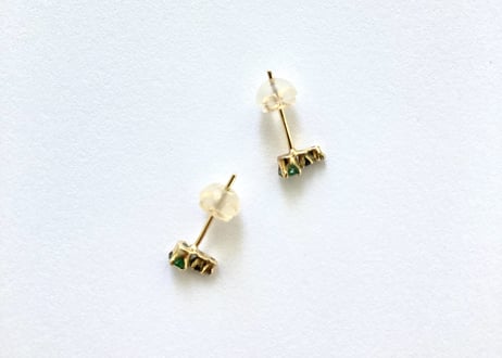 Emerald stardust pierced earring