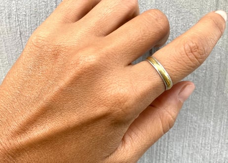 Circle &Twist ring / Yellow gold