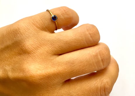 Simple ring / Blue sapphire