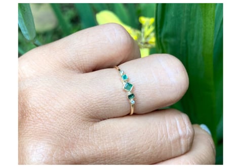 Emerald square and diamonds ring