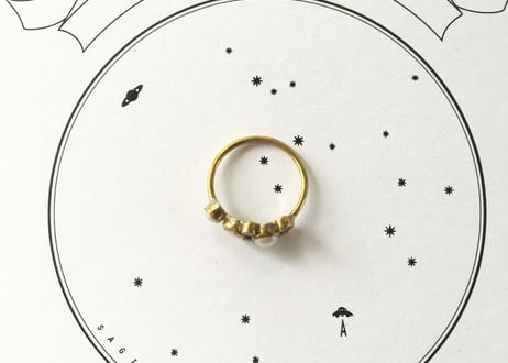 Cloudy crystal/ ring