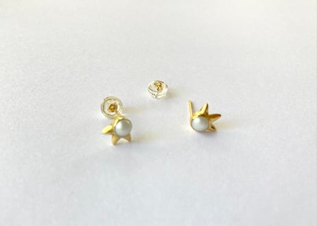 Star shine pierced earring/ pearl