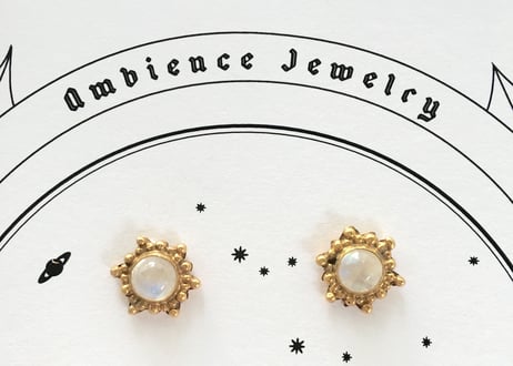 Bombay dreams / Rainbow moonstone