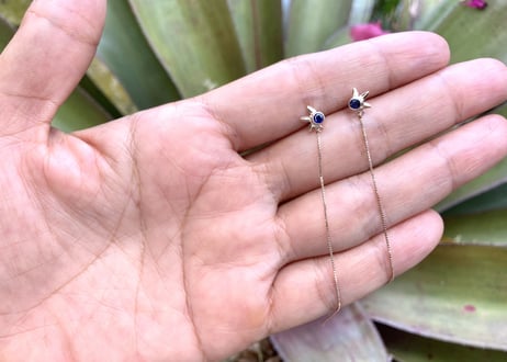 Star shine chain pierced earring / Blue sapphire