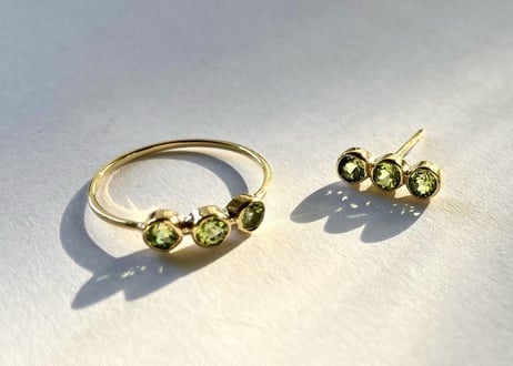 3stone pierce / peridot