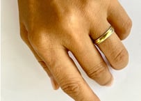 Circle &Twist ring / Yellow gold